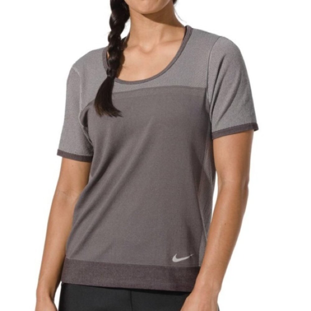 Nike Running Dry Infinite Shortsleeve Lightweight Performance Running Top T-shir